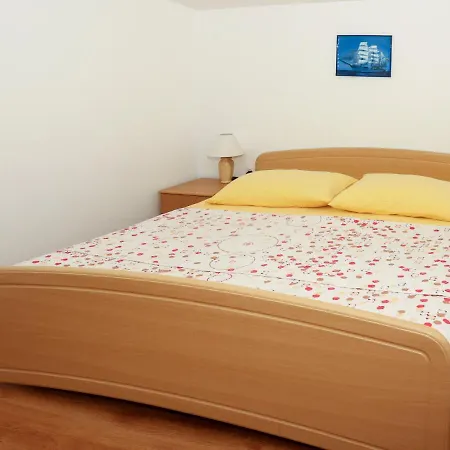 Appartamento Martina-2 By Interhome